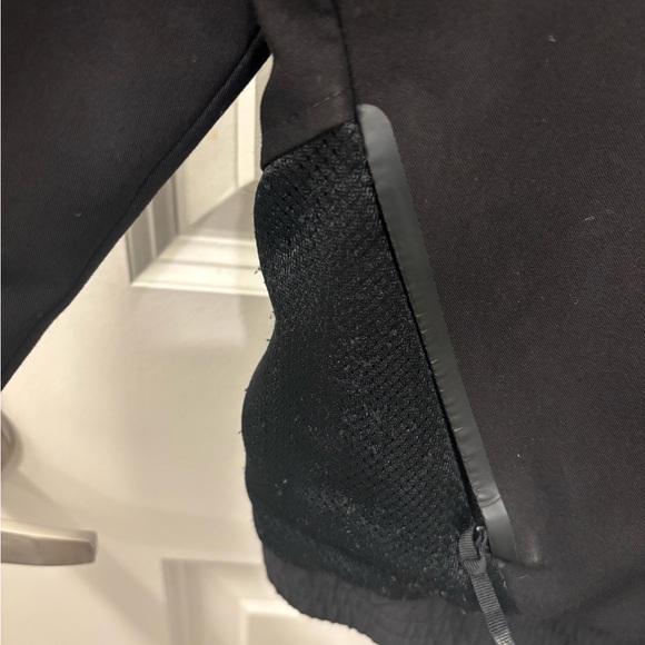 FIGS Sydney Jacket - Picture 4 of 5